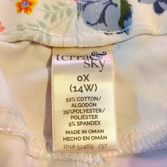 Terra & Sky 14w Jegging Capri Floral - Picture 2 of 3